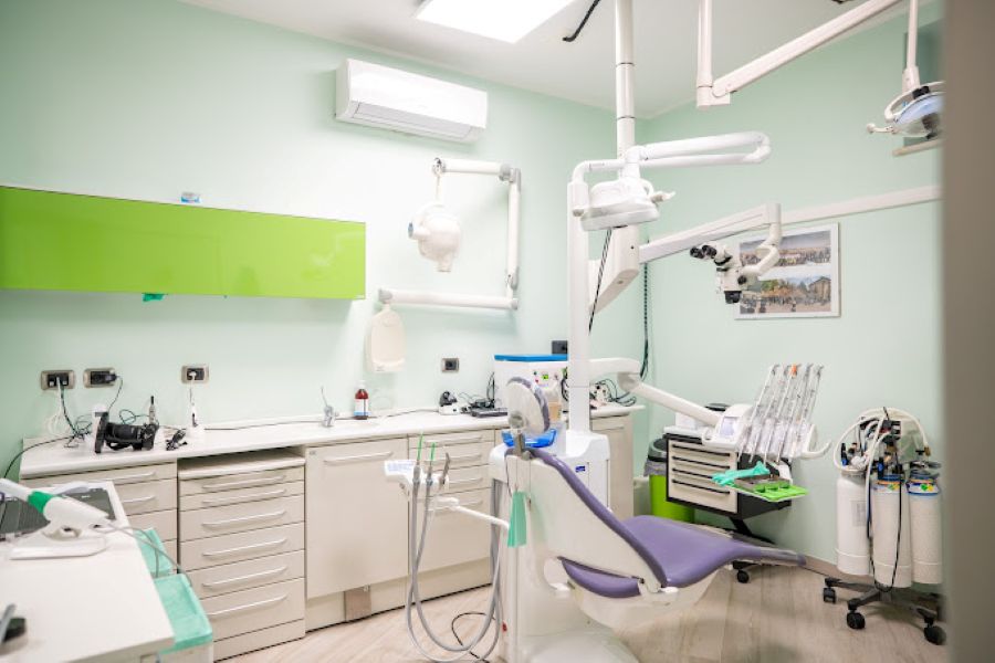 una sala dello studio dentistico Reale a Lauria